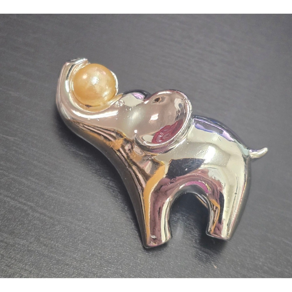 Vintage Danecraft Elephant Brooch Silver Tone Faux Pearl
